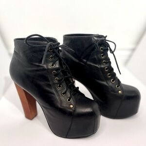 Jeffery Campbell Lits’s fun, sexy, festival season, in good used condition.